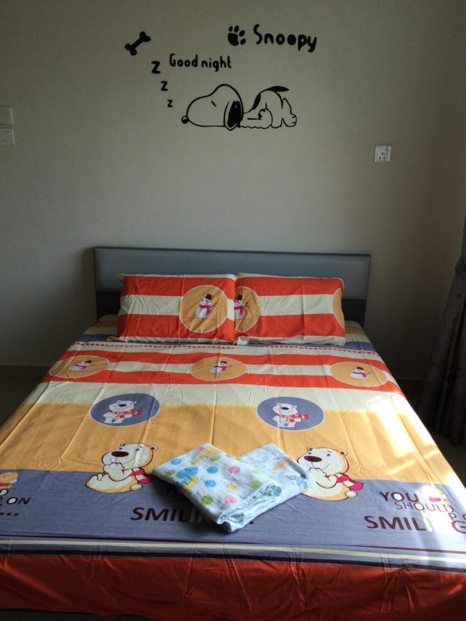 Sri Manjung Ma Maison Homestay Lumut Esterno foto